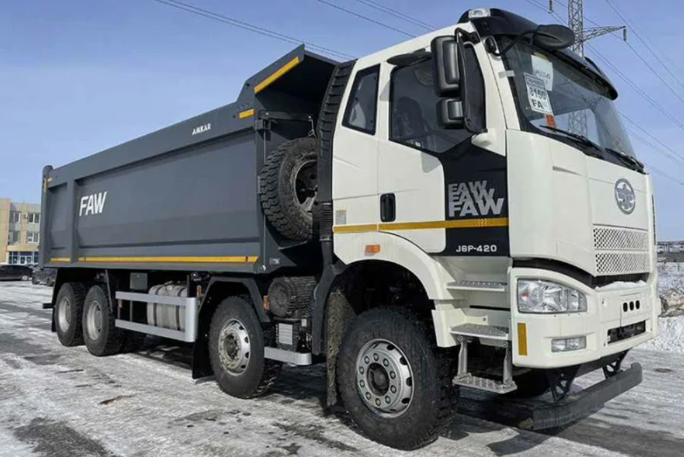 Самосвал FAW J6P